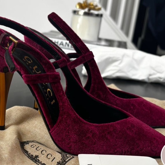 Brand New Gucci Burgundy Velvet Slingback Pumps 7.5 with box/ tags. Never worn. - Picture 2 of 7